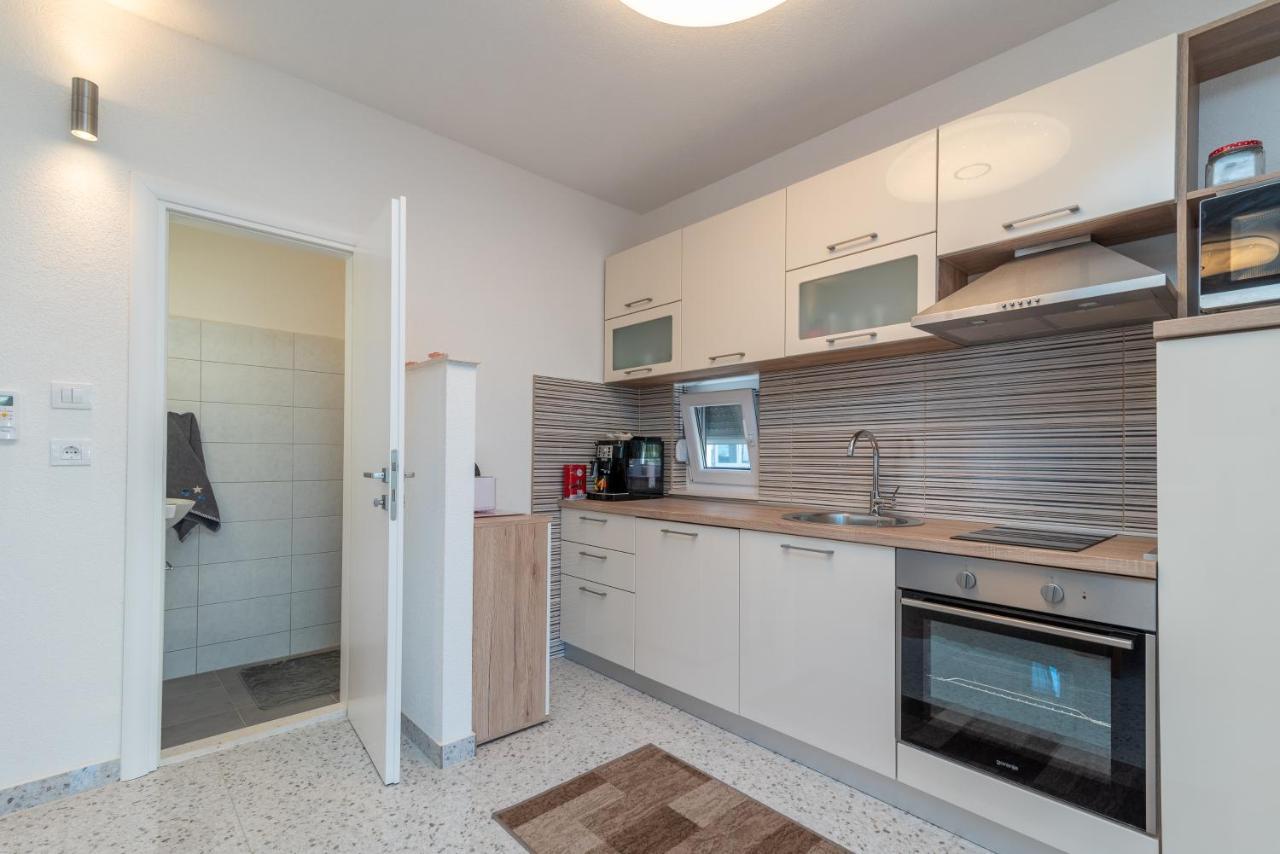Apartment Gagula With Jacuzzi Trogir Eksteriør bilde