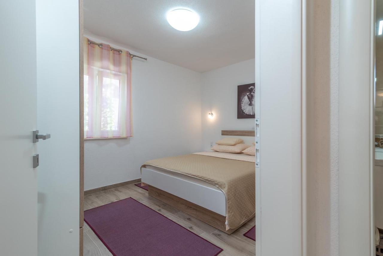Apartment Gagula With Jacuzzi Trogir Eksteriør bilde