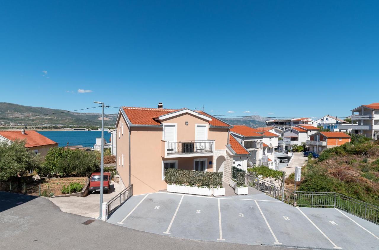 Apartment Gagula With Jacuzzi Trogir Eksteriør bilde
